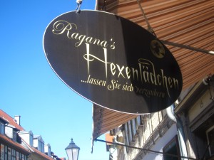 "Ragana's little witch shop. Let yourself be enchanted."